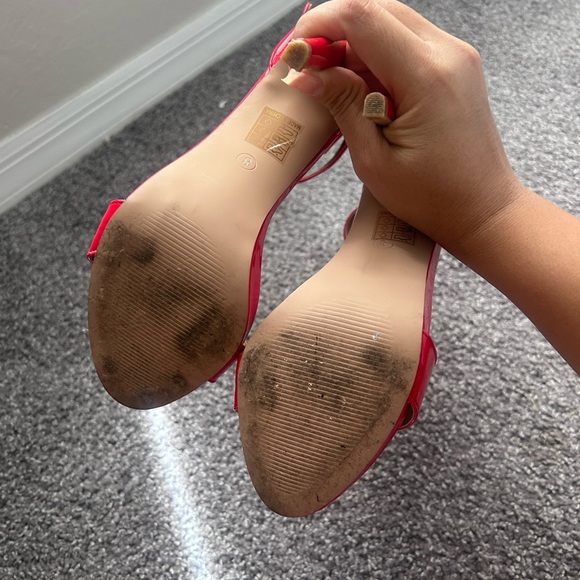 Heels - Picture 2 of 2